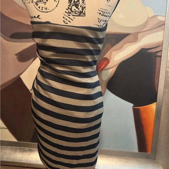 BCBG Generation MAXAZRIA Striped strapless mini dress 6 - Picture 6 of 8